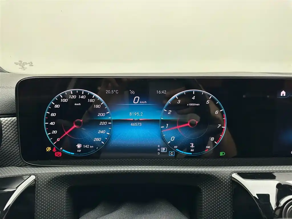 Mercedes-Benz A-Class 2022 — фото 12