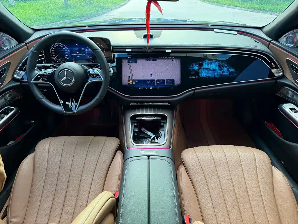Mercedes-Benz E-Class 2025 — фото 6