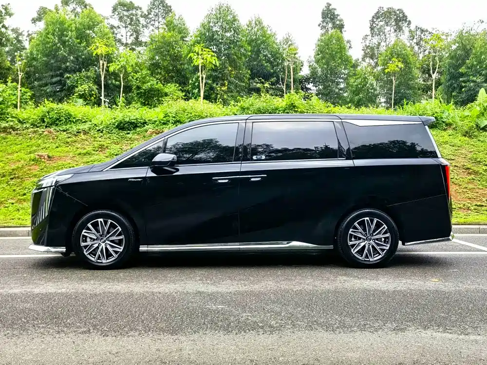 GAC Motor Trumpchi M8 2025 — фото 4