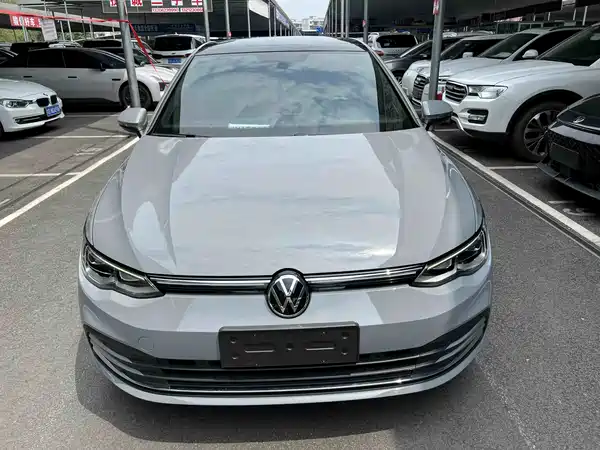 Volkswagen Golf 2024