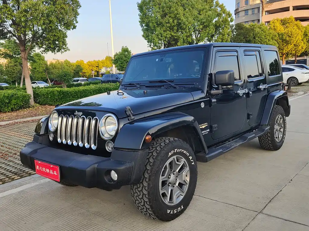 Jeep Wrangler 2016 — фото 1
