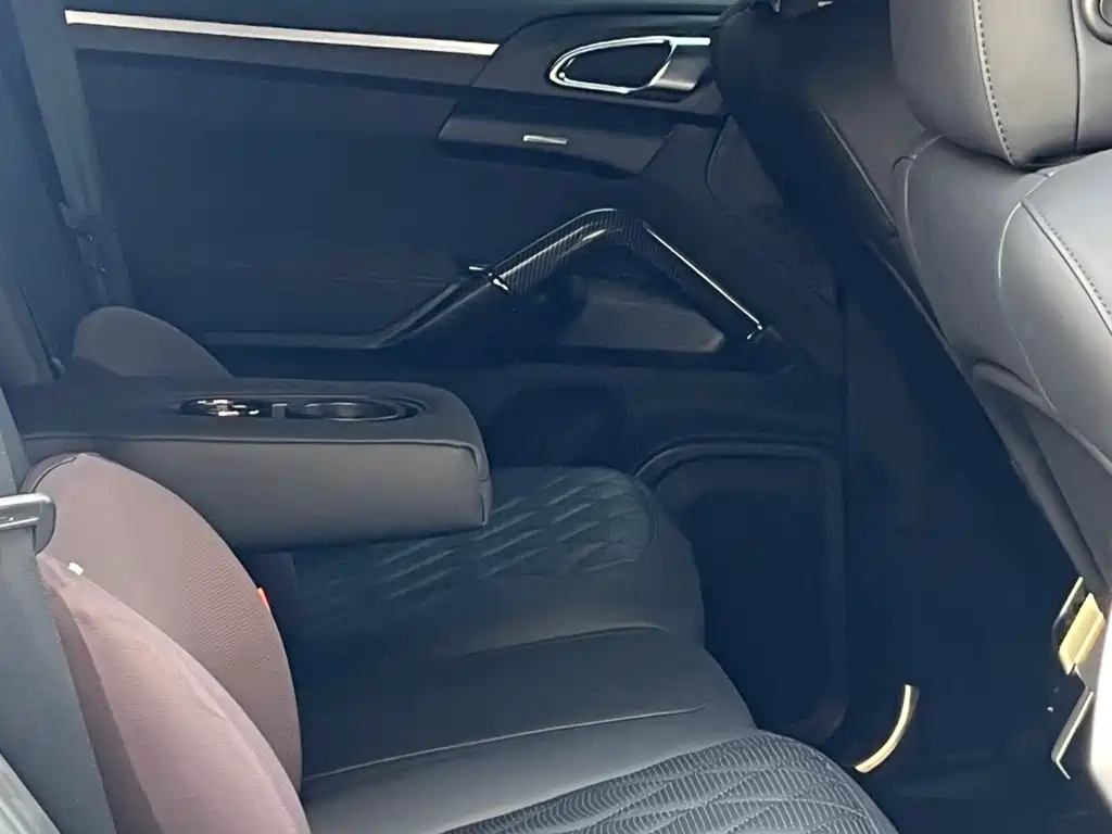 Porsche Cayenne 2013 — фото 11