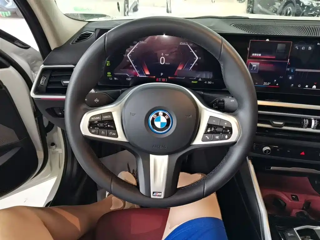 BMW i3 2024 — фото 11
