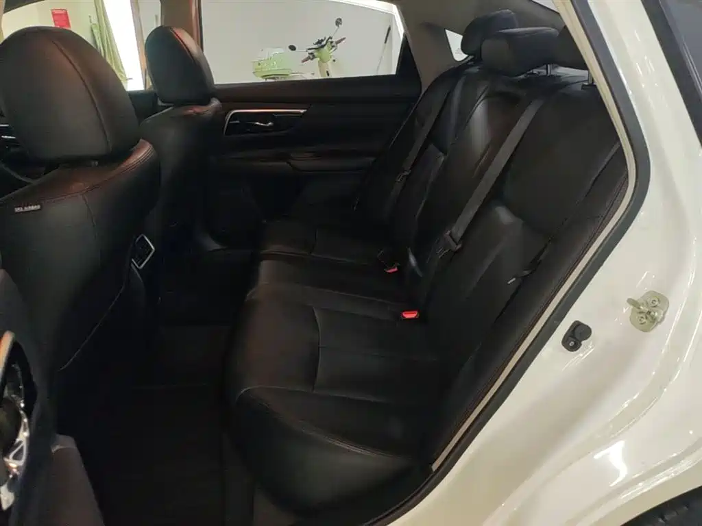 Nissan Teana 2018 — фото 17