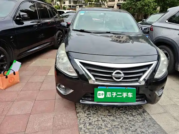 Nissan Sunny 2015