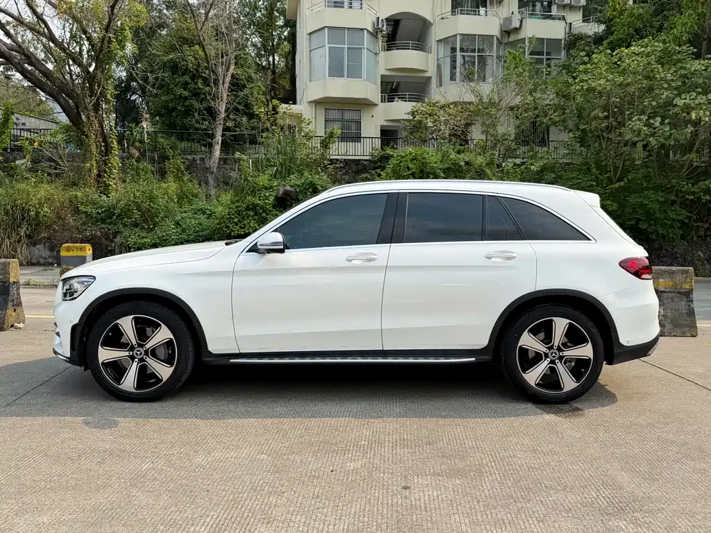 Mercedes-Benz GLC 2022 — фото 12