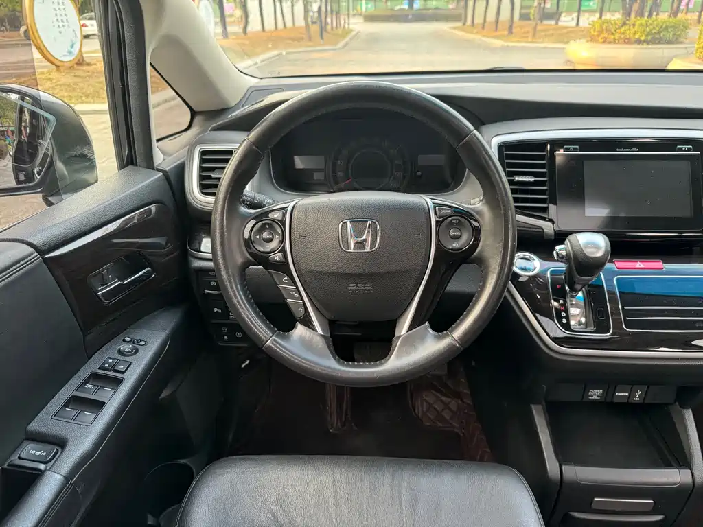 Honda Odyssey 2019 — фото 14