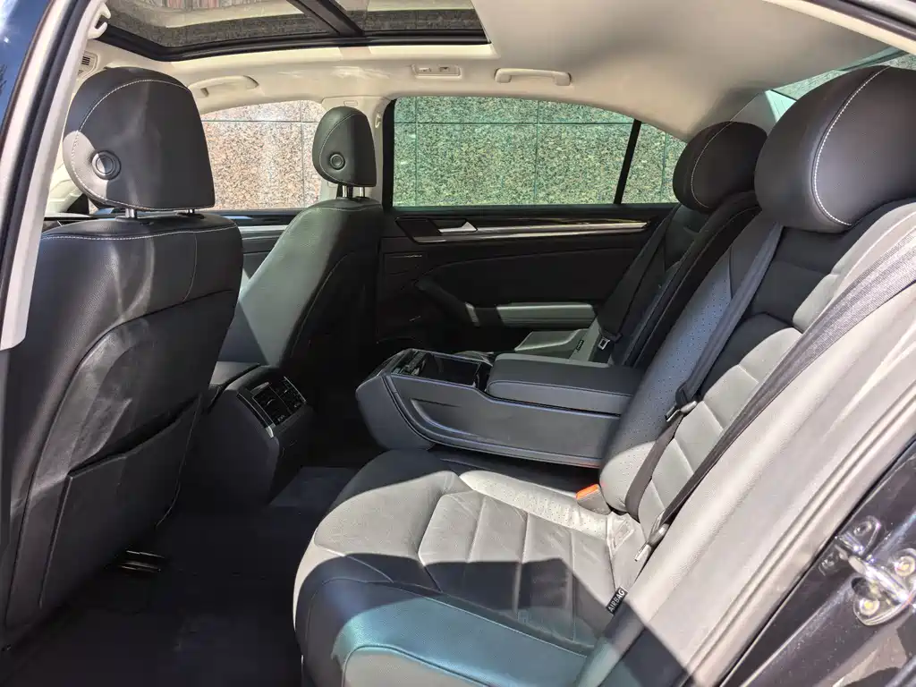 Volkswagen Phideon 2018 — фото 15