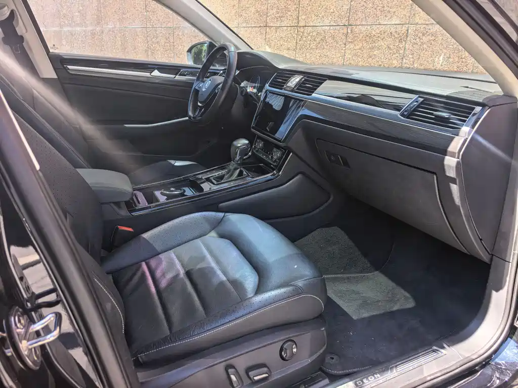Volkswagen Phideon 2018 — фото 17