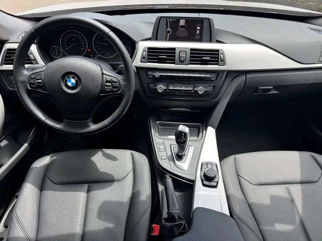 BMW 3 Series GT 2014 — фото 10