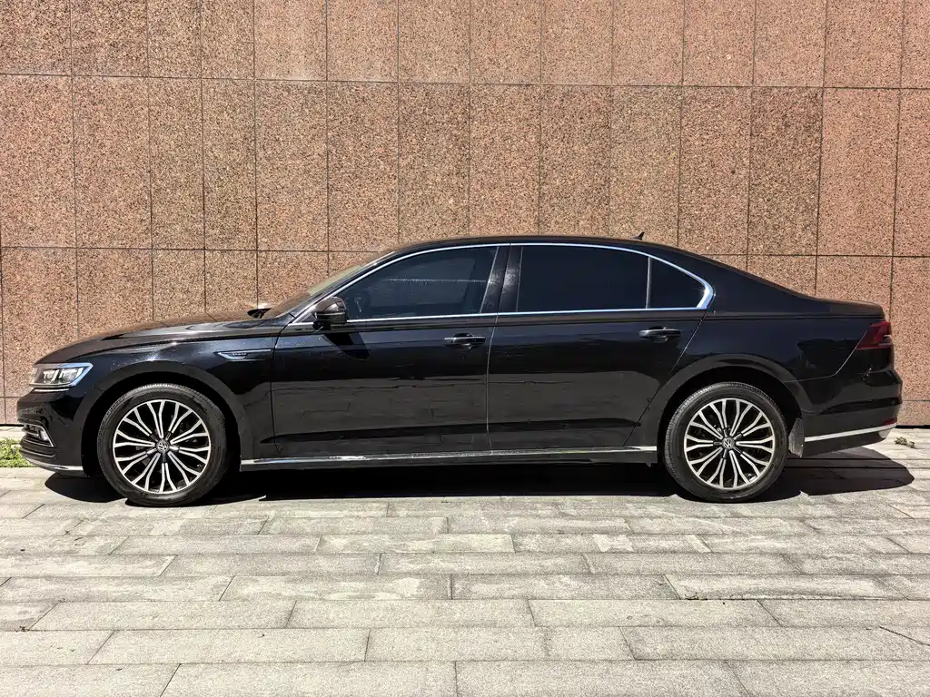 Volkswagen Phideon 2018 — фото 3