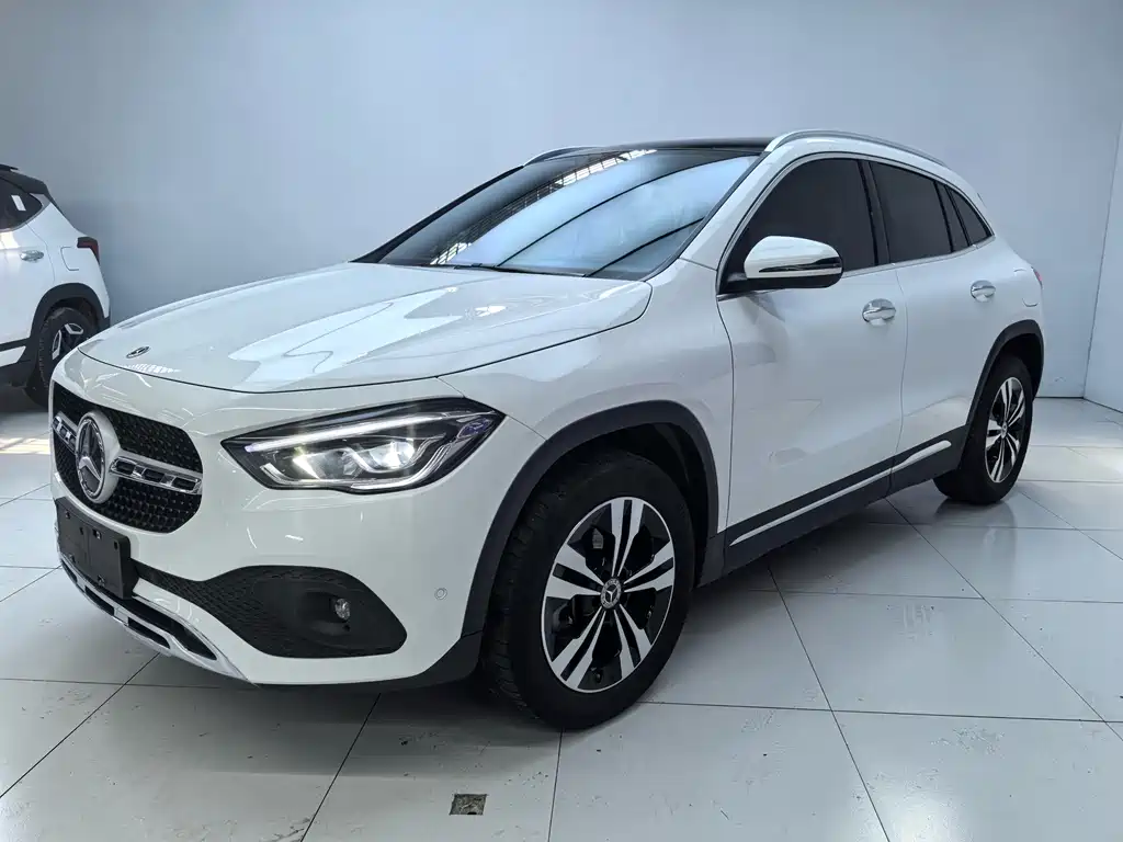 Mercedes-Benz GLA 2022 — фото 1