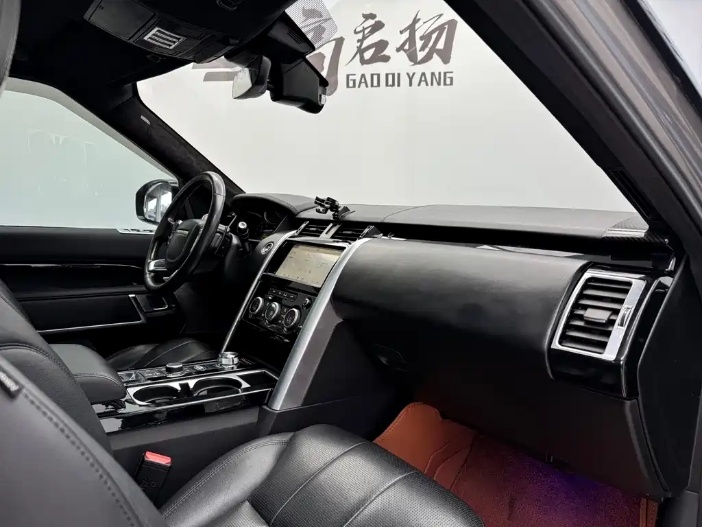 Land Rover Discovery 2020 — фото 13