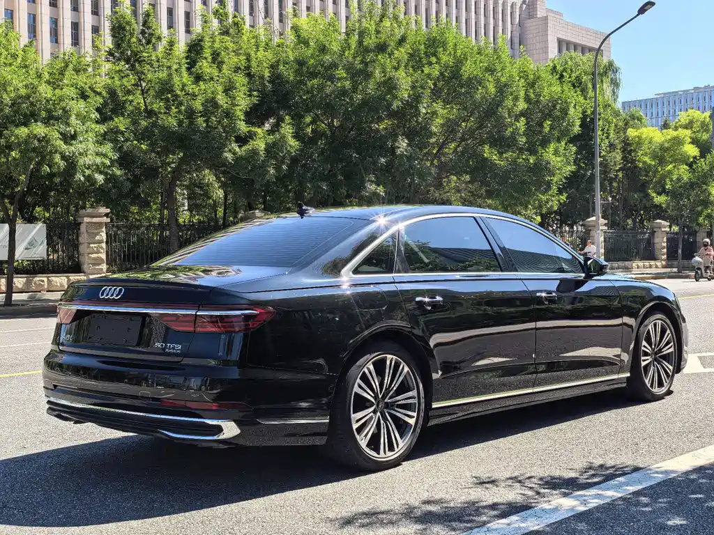 Audi A8 2024 — фото 15