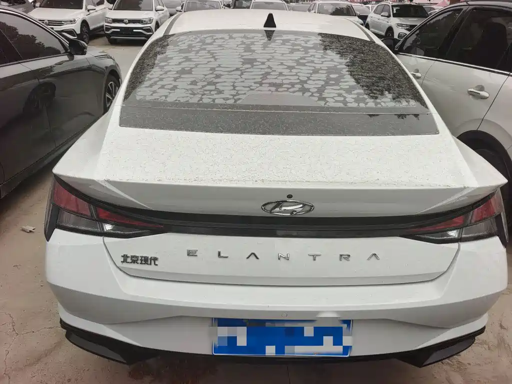 Hyundai Elantra 2021 — фото 13
