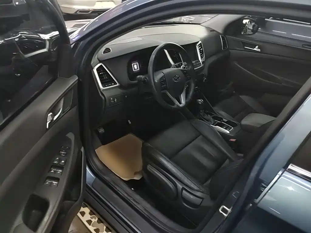 Hyundai Tucson 2018 — фото 16