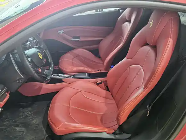Ferrari F8 2022
