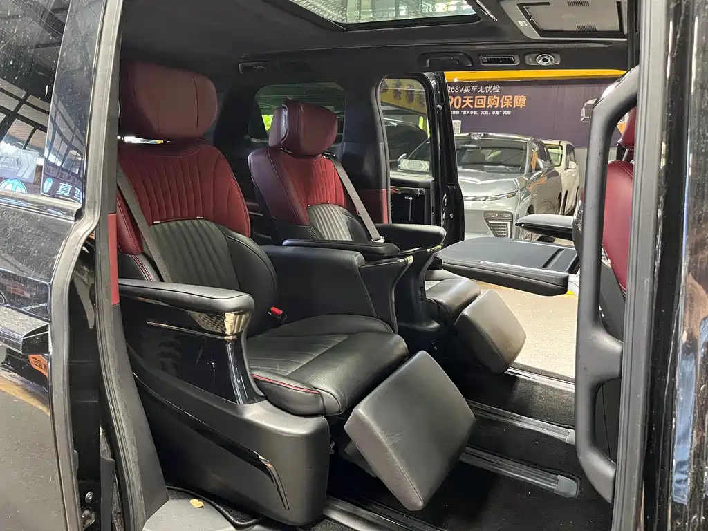 GAC Motor Trumpchi M8 2023 — фото 13