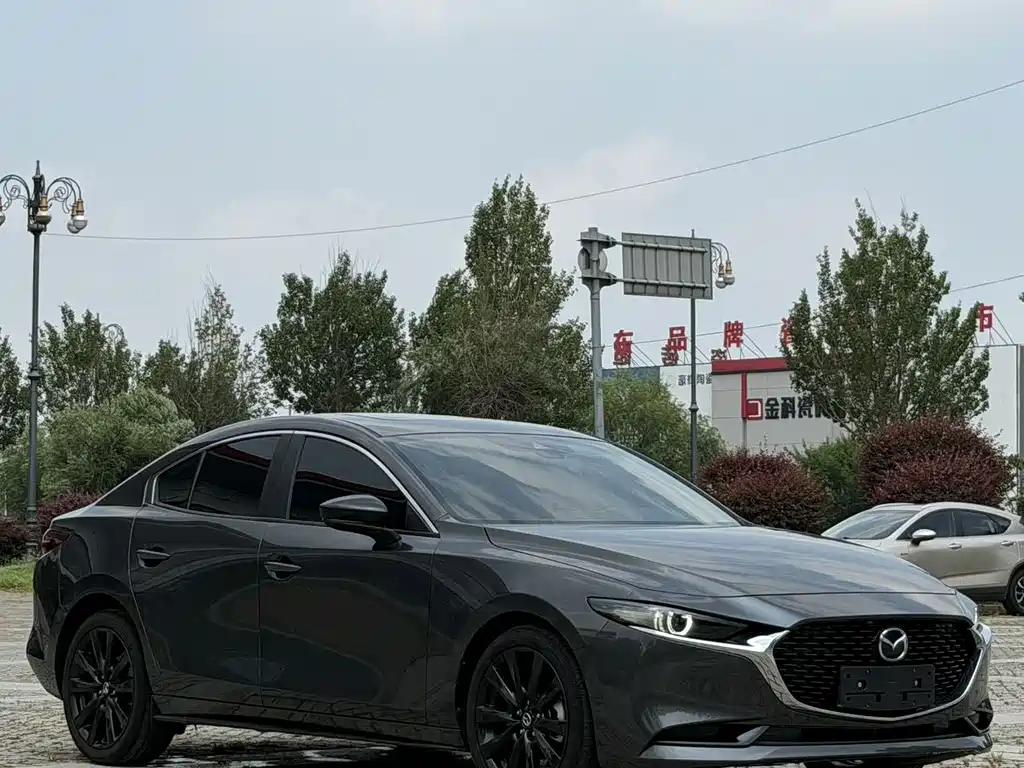 Mazda 3 Axela 2023