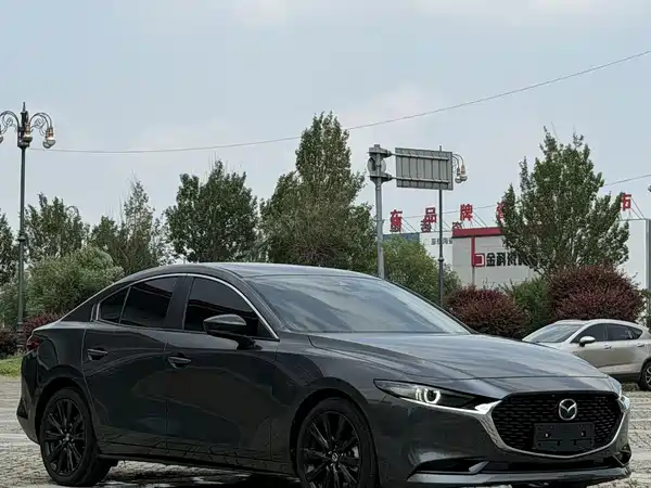 Mazda 3 Axela 2023