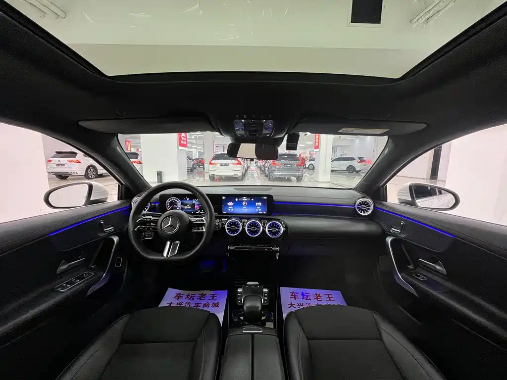 Mercedes-Benz A-Class 2024 — фото 8