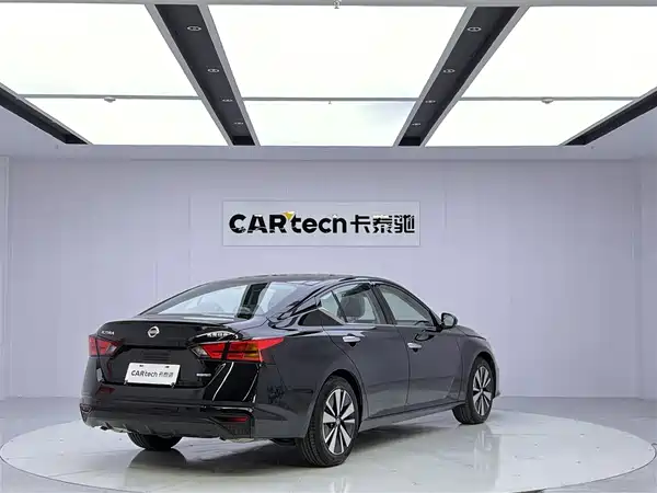 Nissan Teana 2021