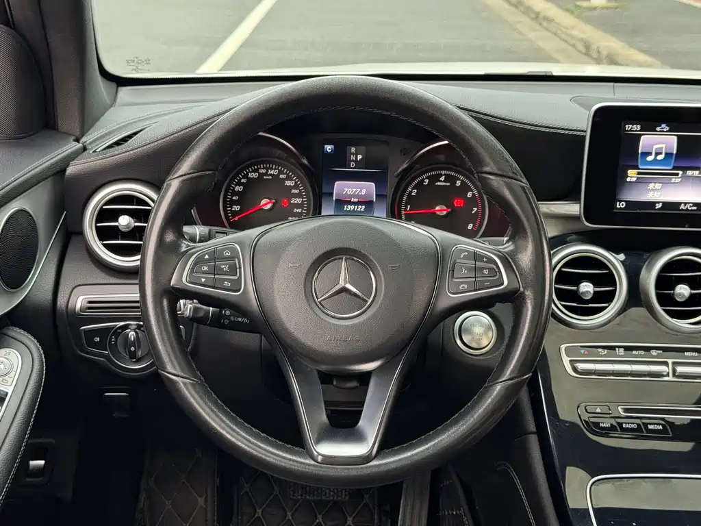 Mercedes-Benz GLC 2019 — фото 13
