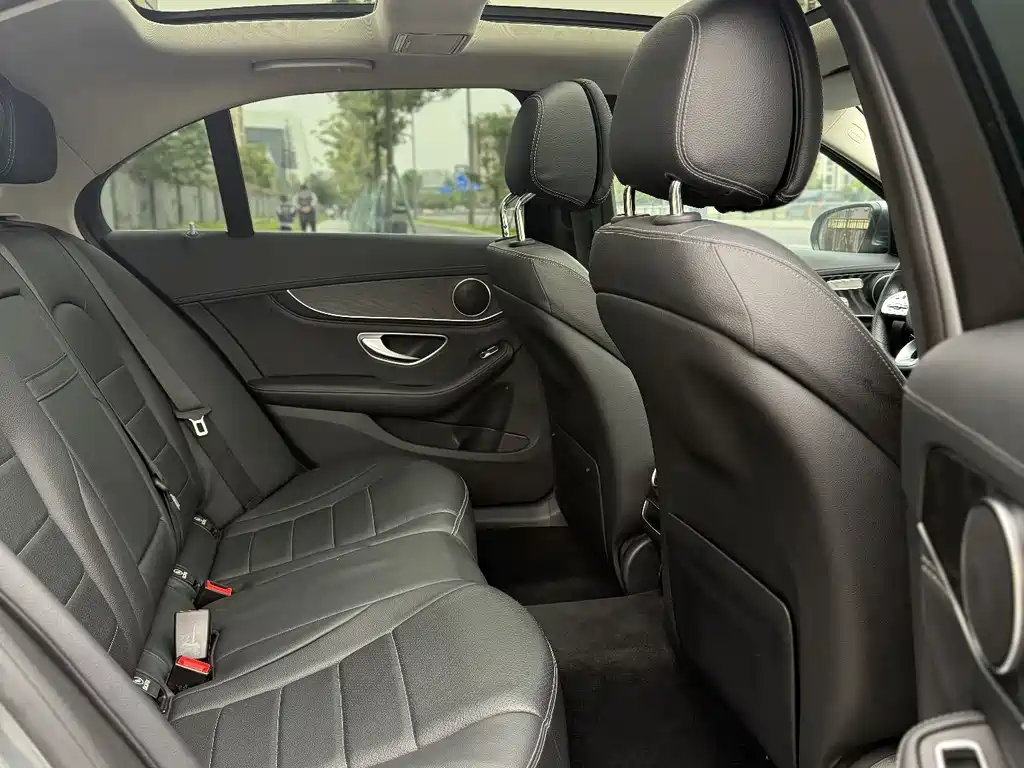 Mercedes-Benz C-Class 2020 — фото 16