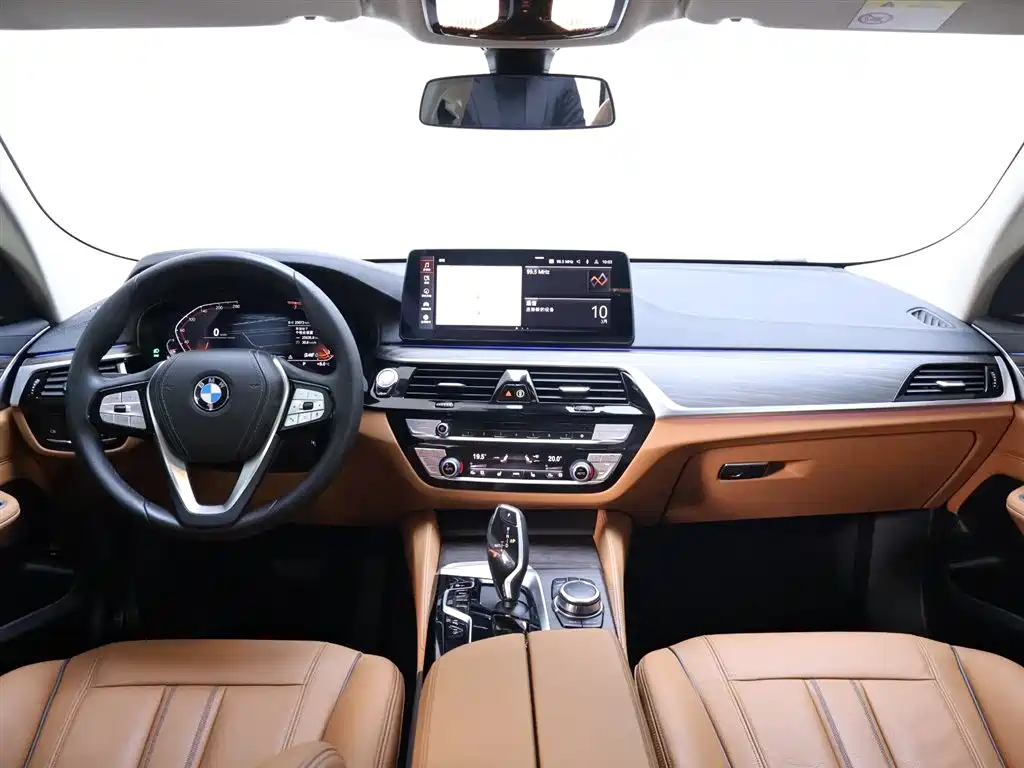 BMW 6 Series GT 2022 — фото 13