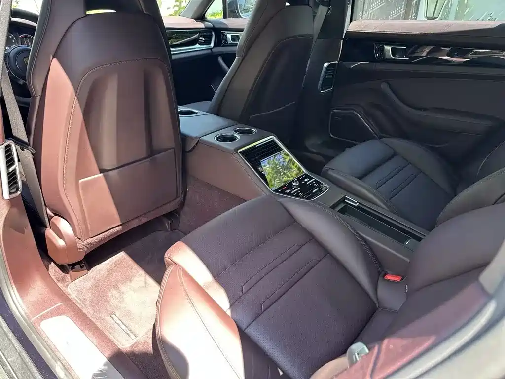 Porsche Panamera 2018 — фото 13