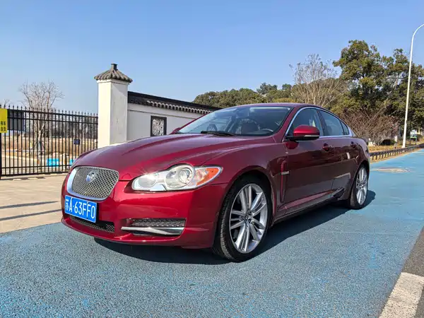 Jaguar XF 2009