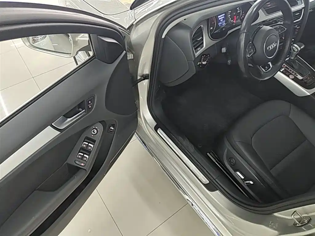Audi A4L 2016 — фото 16