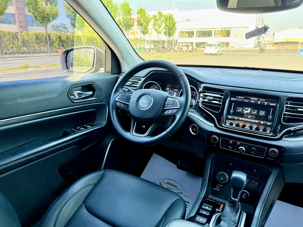 Jeep Grand Commander 2019 — фото 29