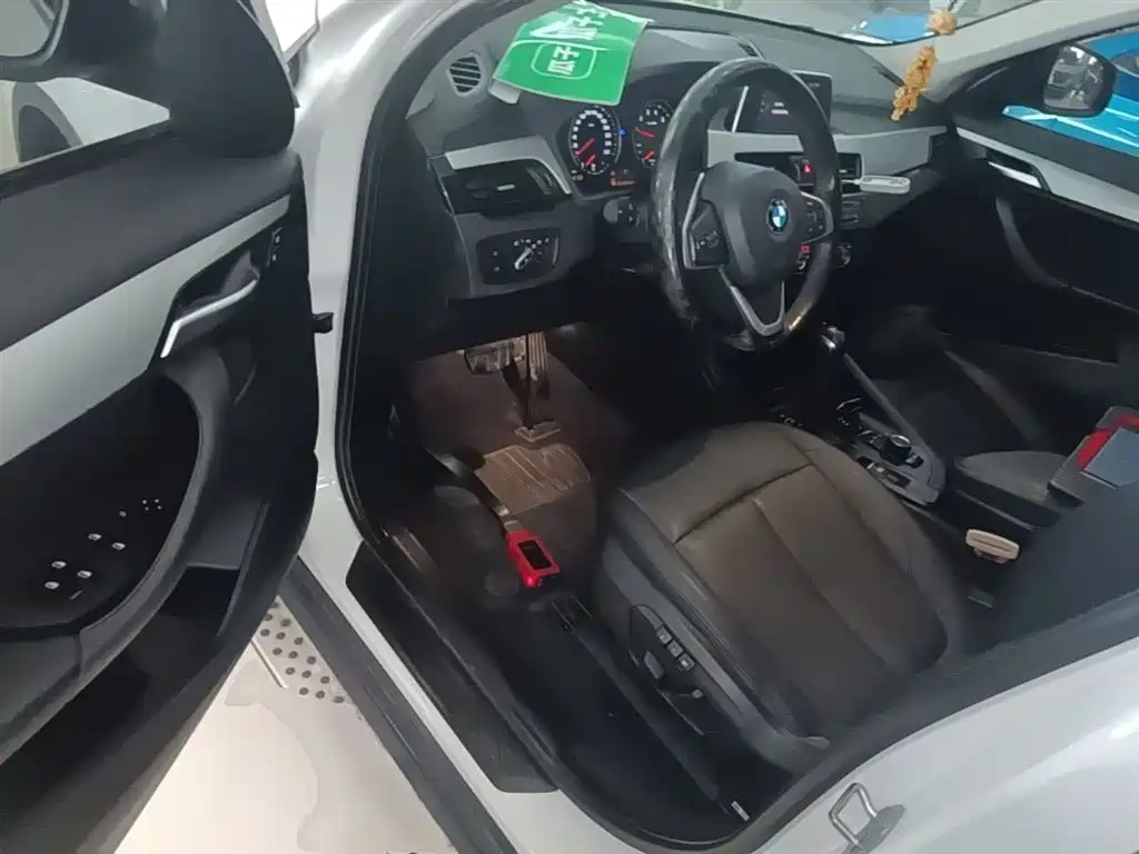 BMW X1 2018 — фото 16