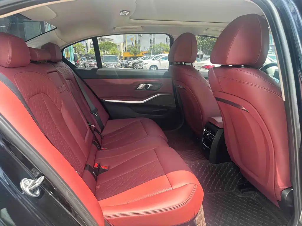 BMW 3 Series 2023 — фото 14