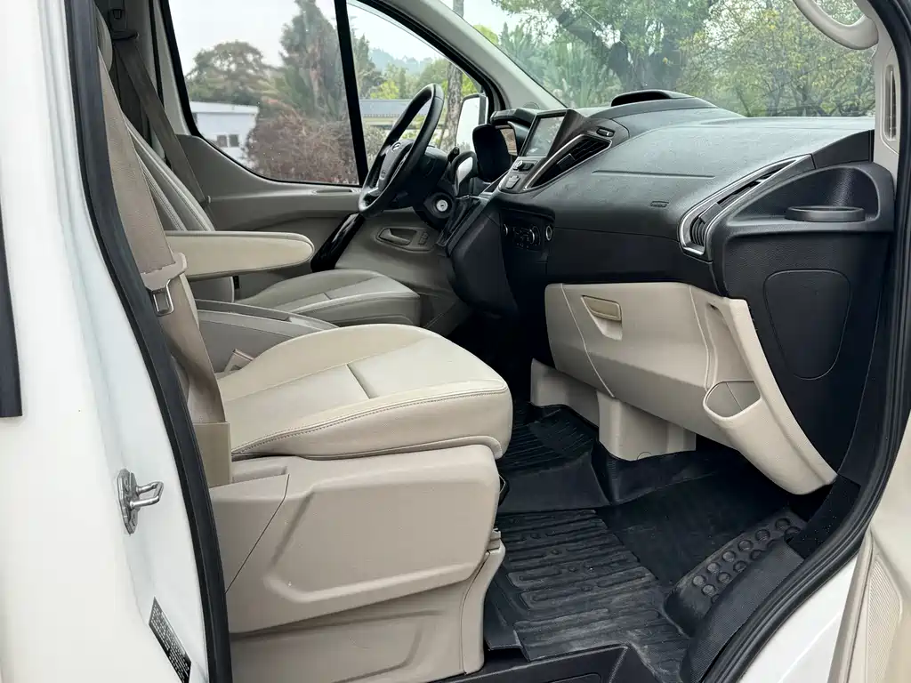 Ford Tourneo 2021 — фото 11