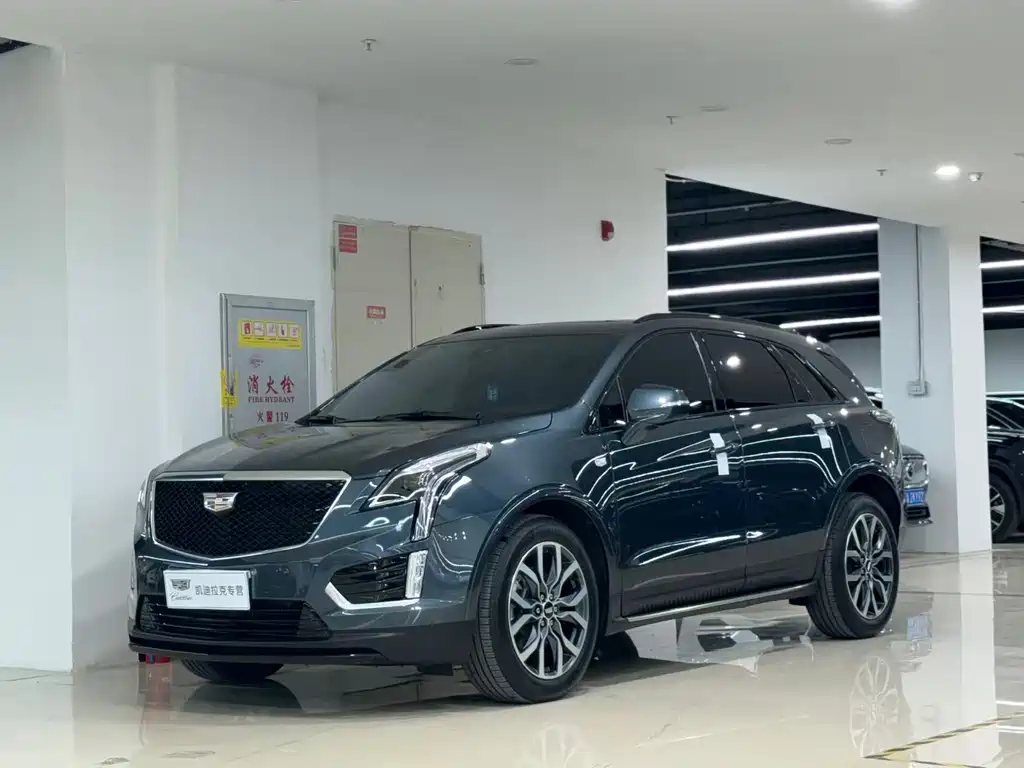 Cadillac XT5 2024 — фото 1