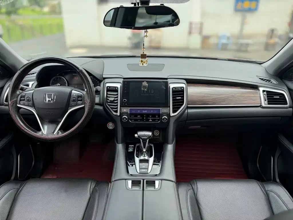 Honda UR-V 2017 — фото 24