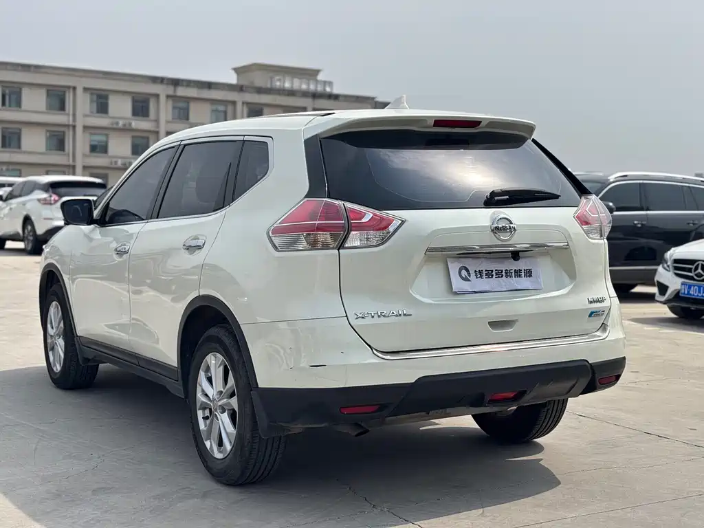 Nissan X-Trail 2015