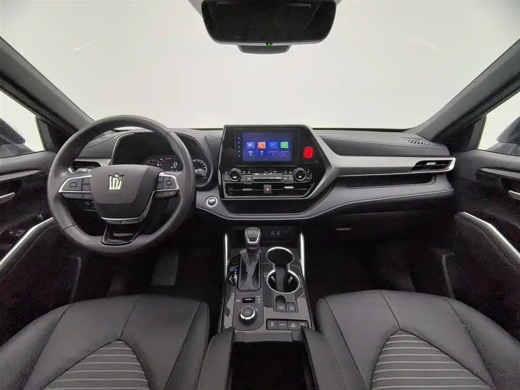 Toyota Crown Kluger 2023