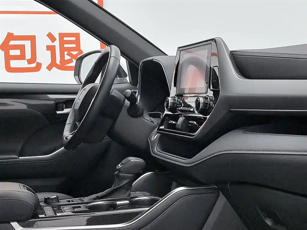 Toyota Crown Kluger 2023 — фото 22