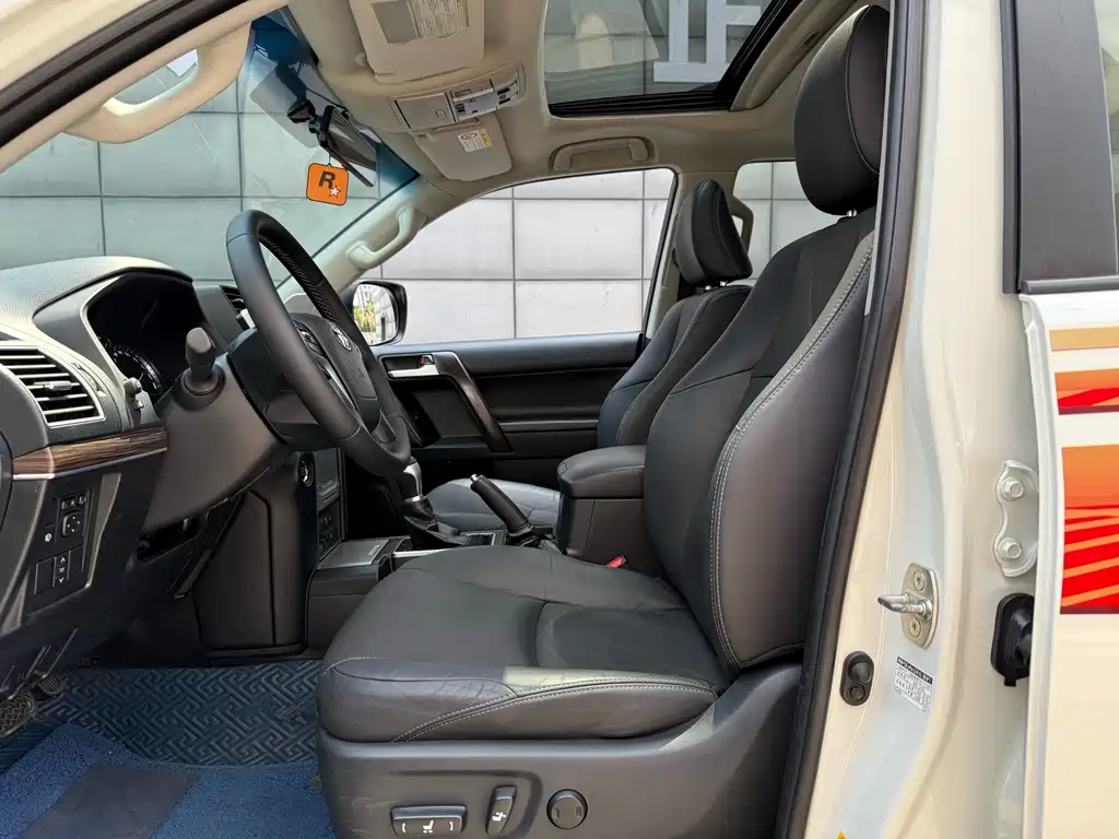 Toyota Prado 2018 — фото 10