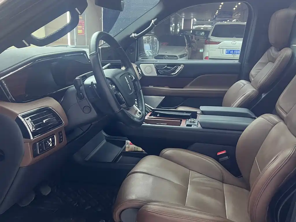 Lincoln Navigator 2022