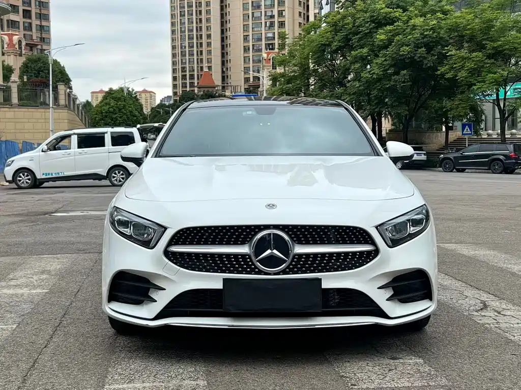 Mercedes-Benz A-Class 2019 — фото 2