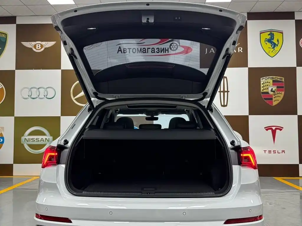 Audi Q3 2022 — фото 16