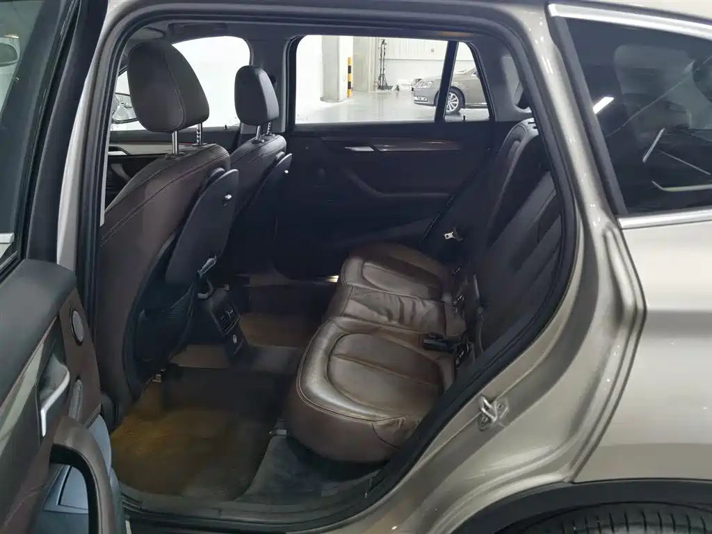 BMW X1 2016 — фото 15