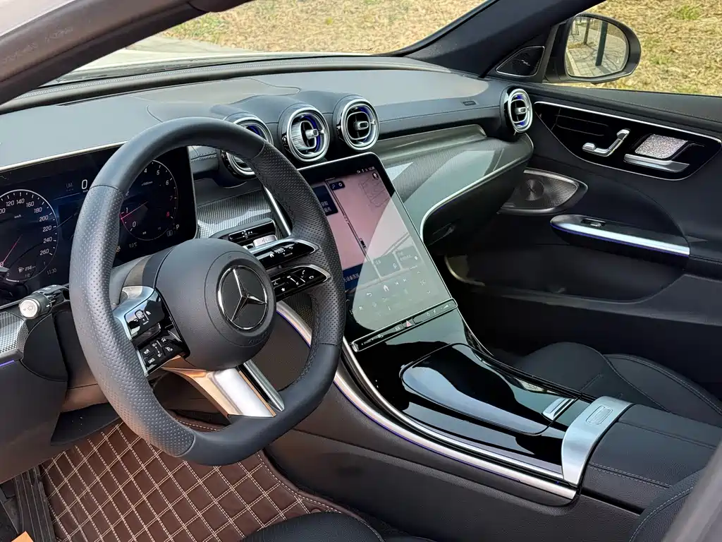 Mercedes-Benz C-Class 2025 — фото 5