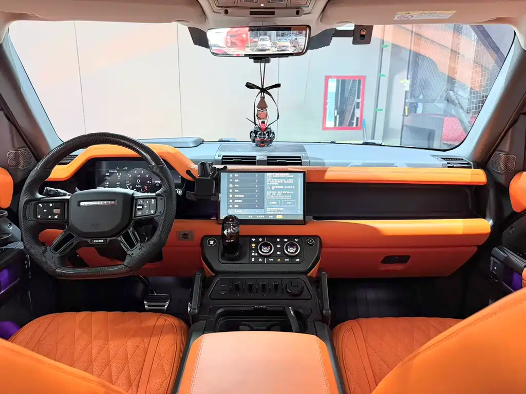 Land Rover Defender 2022 — фото 12