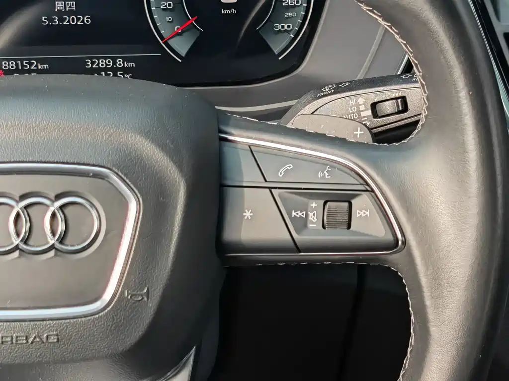 Audi Q5L 2022 — фото 15
