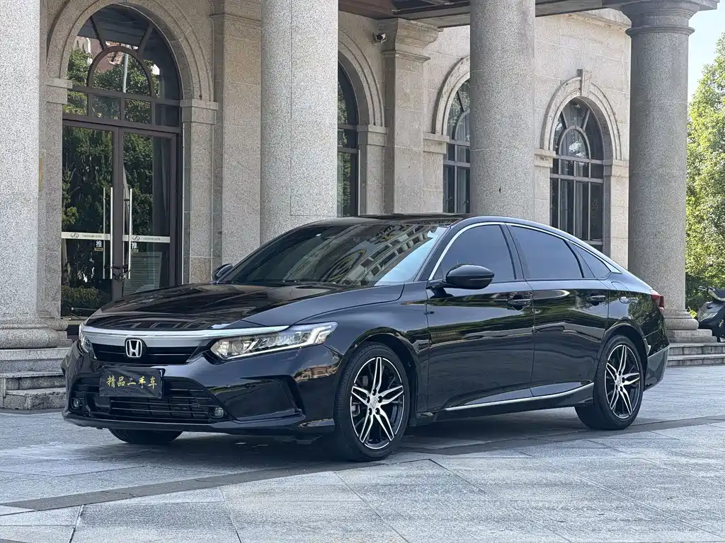 Honda Inspire 2021 — фото 1